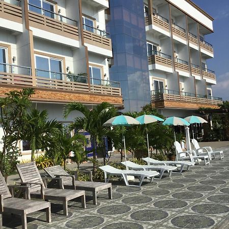 Em Royalle Hotel & Beach Resort سان خوان المظهر الخارجي الصورة