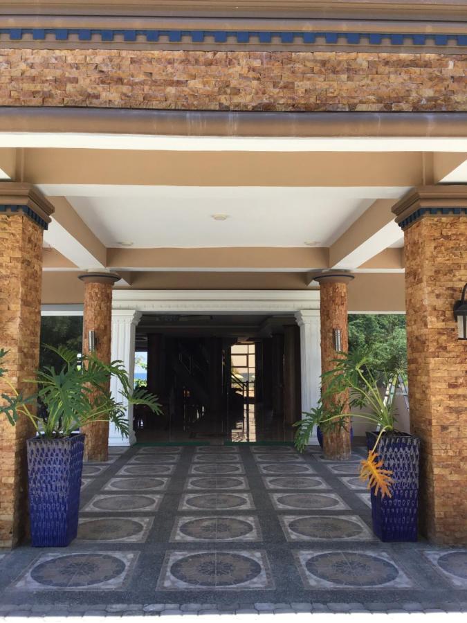 Em Royalle Hotel & Beach Resort سان خوان المظهر الخارجي الصورة
