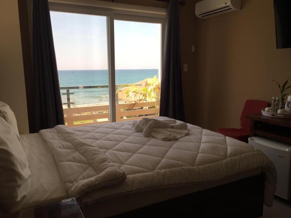 Em Royalle Hotel & Beach Resort سان خوان المظهر الخارجي الصورة