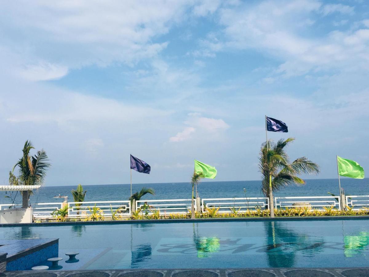 Em Royalle Hotel & Beach Resort سان خوان المظهر الخارجي الصورة